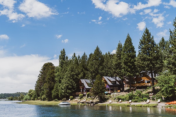 lakefront rental cabins in the mountains